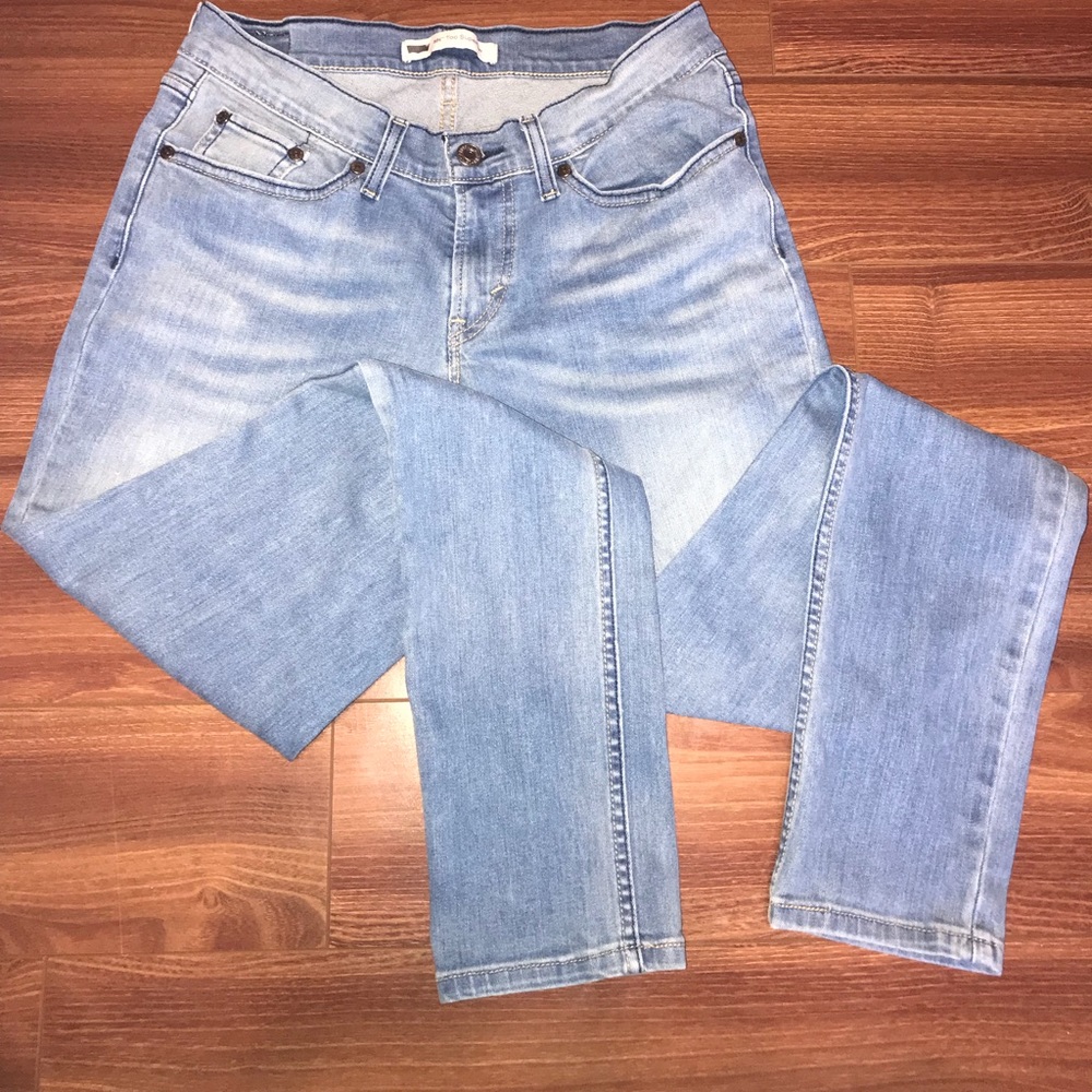 light washed Levi’s